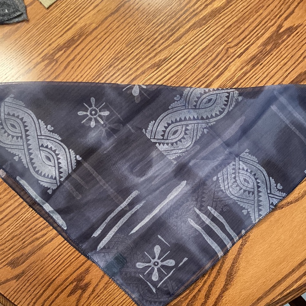 Set of 2 square scarves - Picture 3 of 4